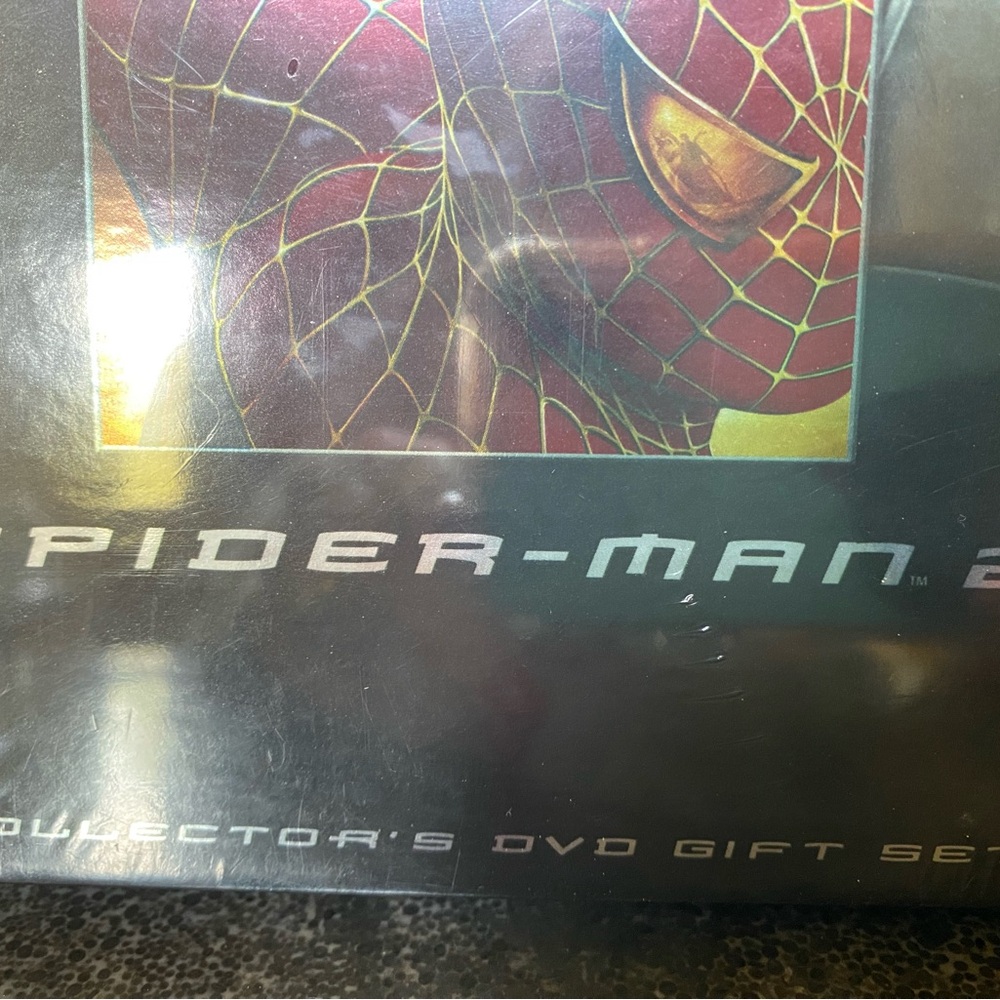 Spider-Man 2 Limited Edition Collector's DVD Gift set NEW still in wrapper - Picture 2 of 9